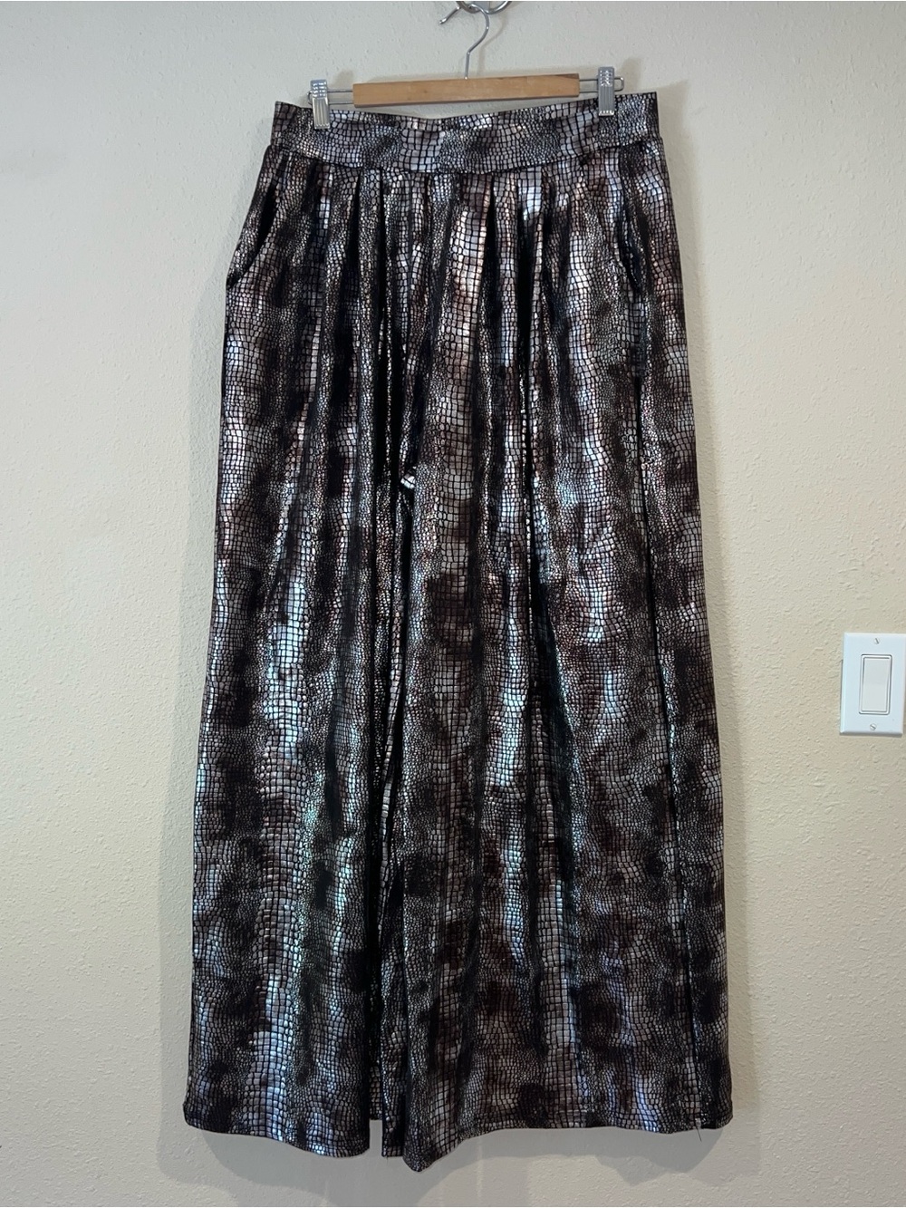 Told You So Metallic shimmer reptile statement Dopamine pants WKND Chasers 2XL